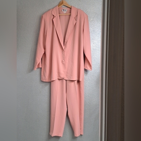Vintage Maggie Sweet Waterfall Three Piece Pant Suit - Picture 4 of 16